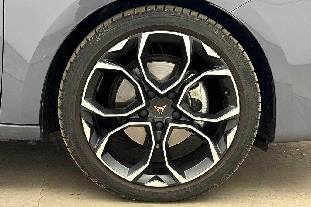 Cupra Leon 1.5 Etsi 150 V2 Dsg KW75NZF Grey #5