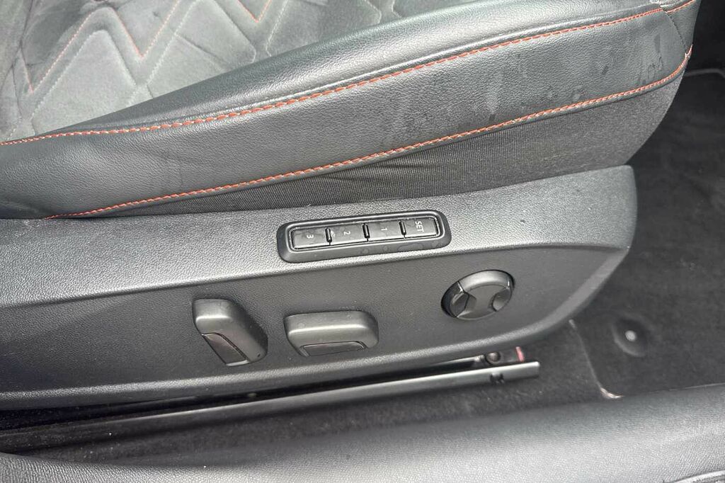 Seat Leon Fr White #16