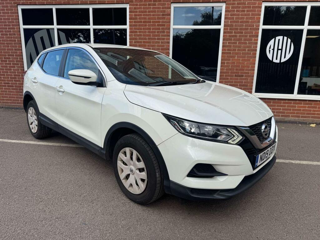 Nissan Qashqai 1.3 Dig-t Visia Euro 6 Ss White