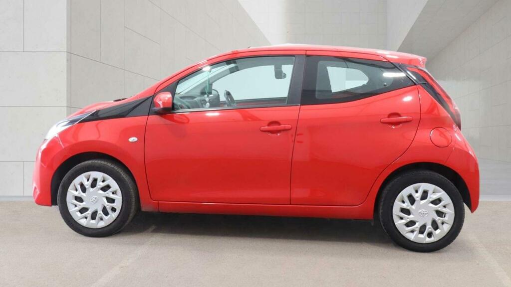 Toyota Aygo X X-play GU69DVZ Red #2