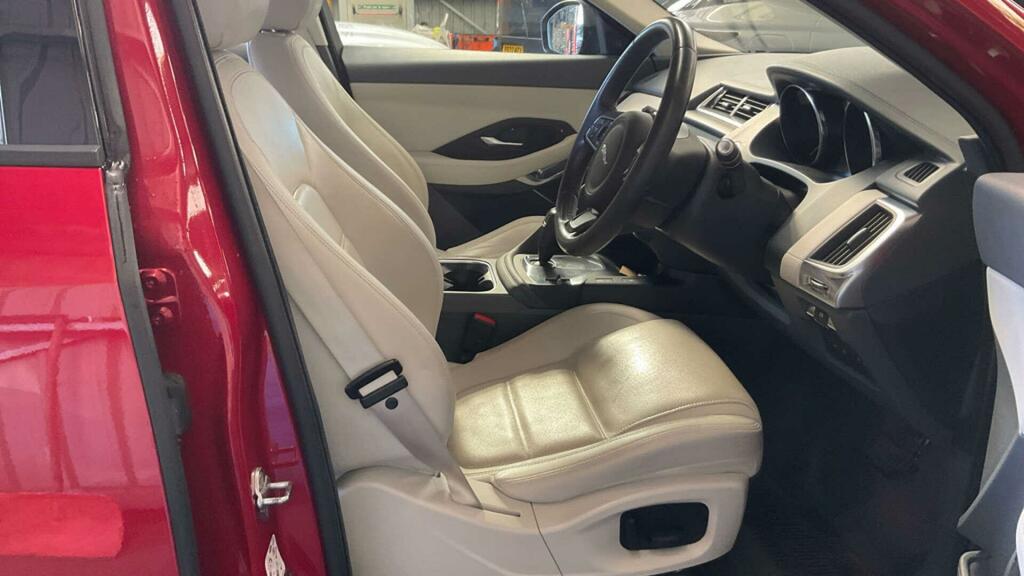 Jaguar E-Pace P250 R-dynamic Awd Red #11