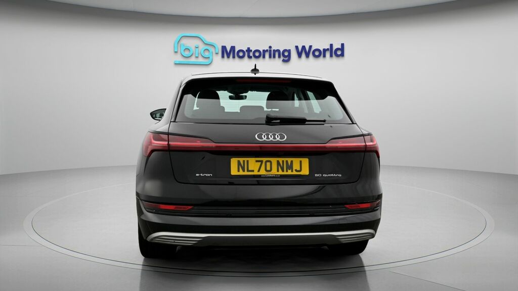 Audi E-tron Technik Black #6