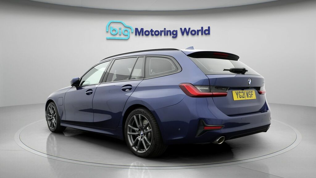 BMW 3 Series Sport Pro YG21WSF Blue #5