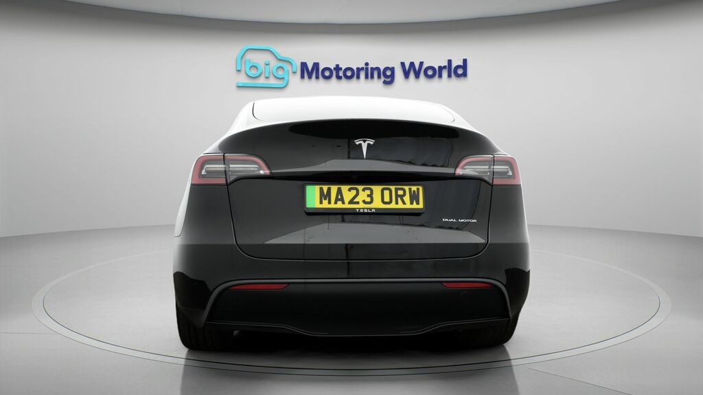 Tesla Model Y Long Range MA23ORW Black #6