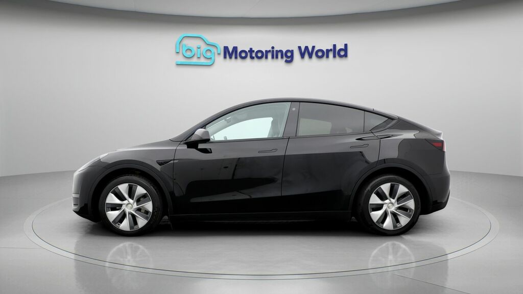 Tesla Model Y Long Range MA23ORW Black #4