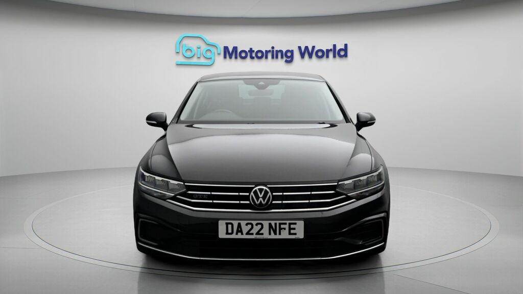 Volkswagen Passat Gte Grey #2