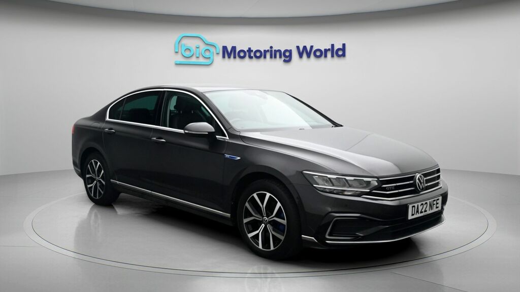 Volkswagen Passat Gte Grey