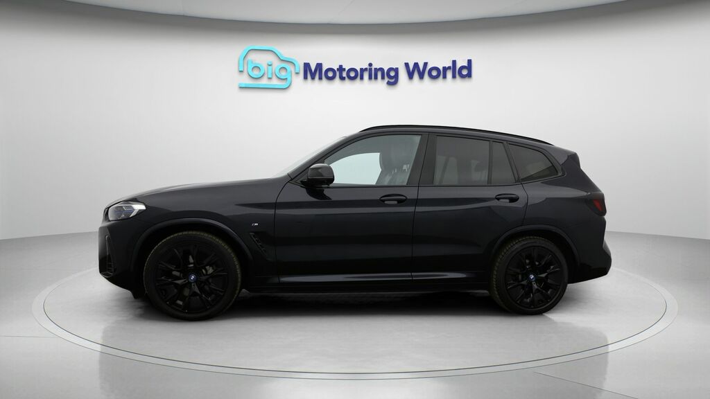 BMW iX3 M Sport Pro LA22EOR Black #4