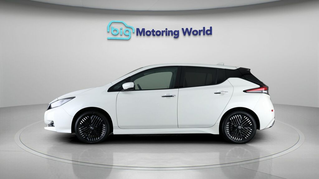 Nissan Leaf Tekna FT73AZG White #4
