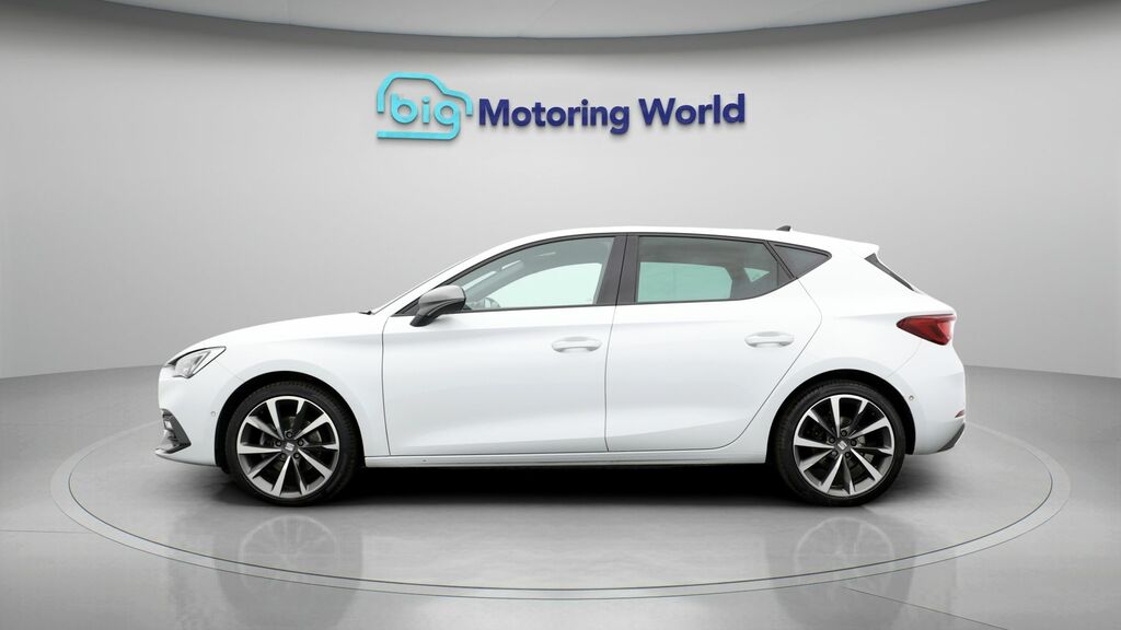 Seat Leon Fr Sport YB22DDN White #4
