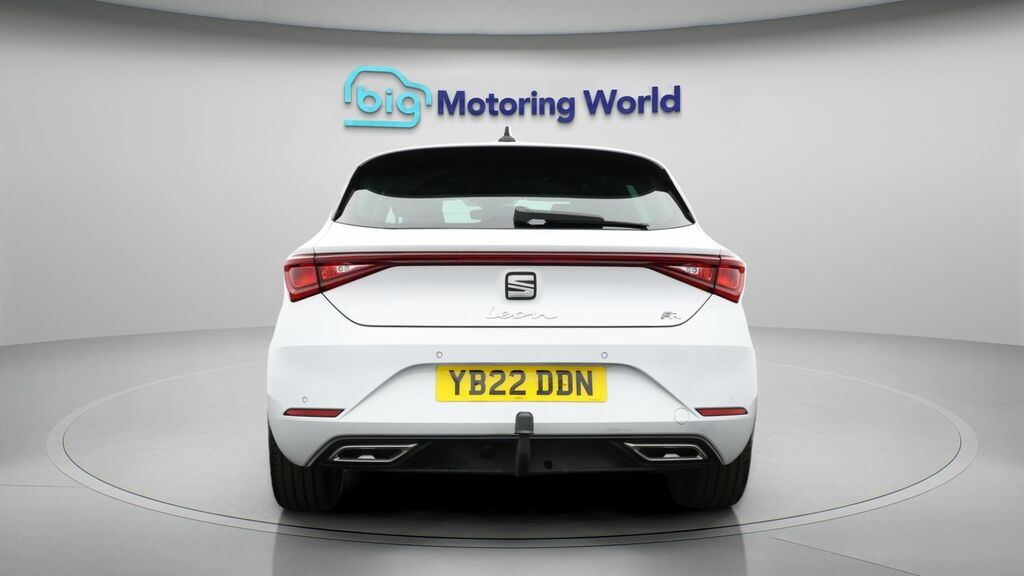 Seat Leon Fr Sport YB22DDN White #6