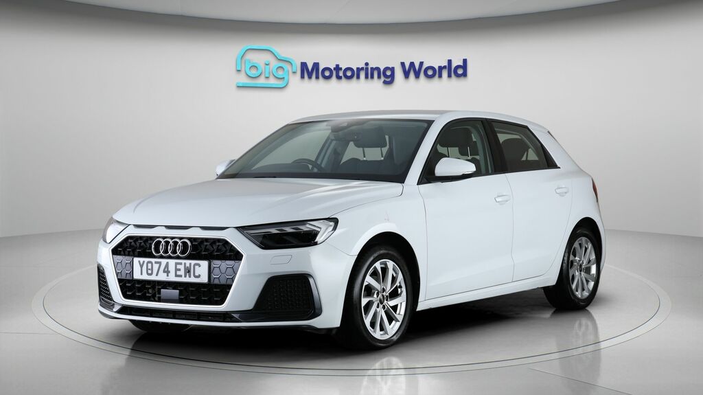 Audi A1 Sport YO74EWC White #3