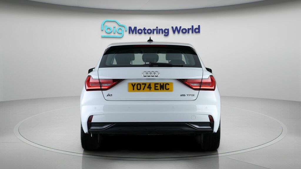 Audi A1 Sport YO74EWC White #6