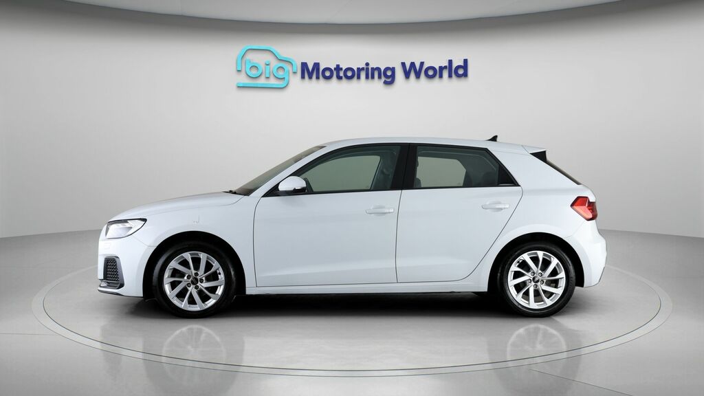 Audi A1 Sport YO74EWC White #4