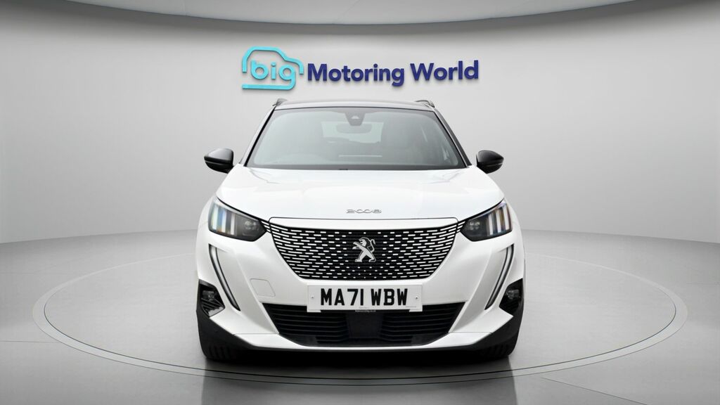 Peugeot e-2008 Gt Premium White #2