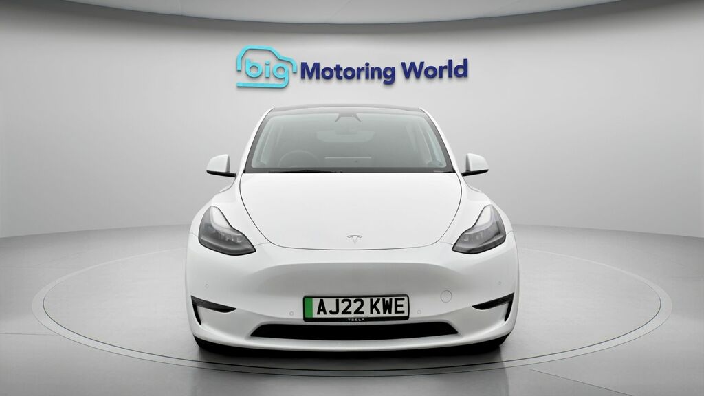 Tesla Model Y Long Range AJ22KWE White #2