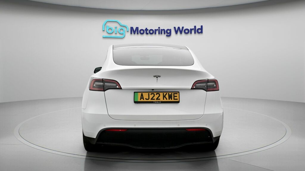 Tesla Model Y Long Range AJ22KWE White #6
