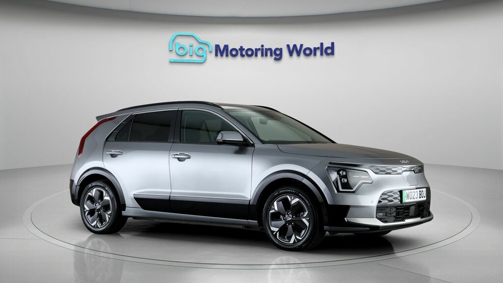 Kia Niro 3 WO23BOJ Grey