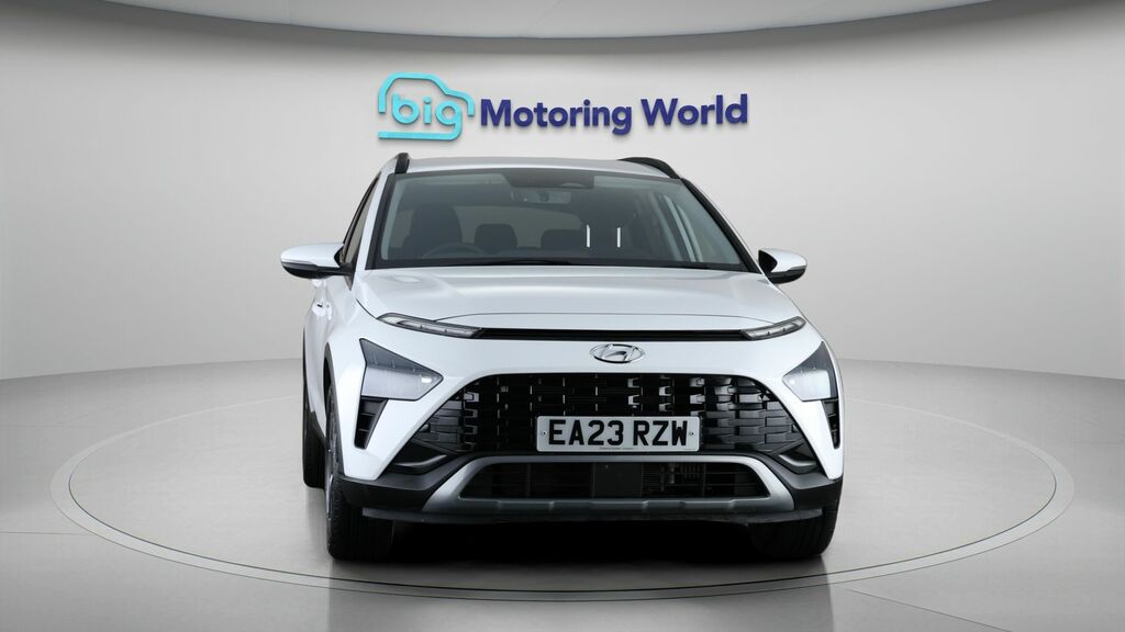 Hyundai Bayon Premium White #2
