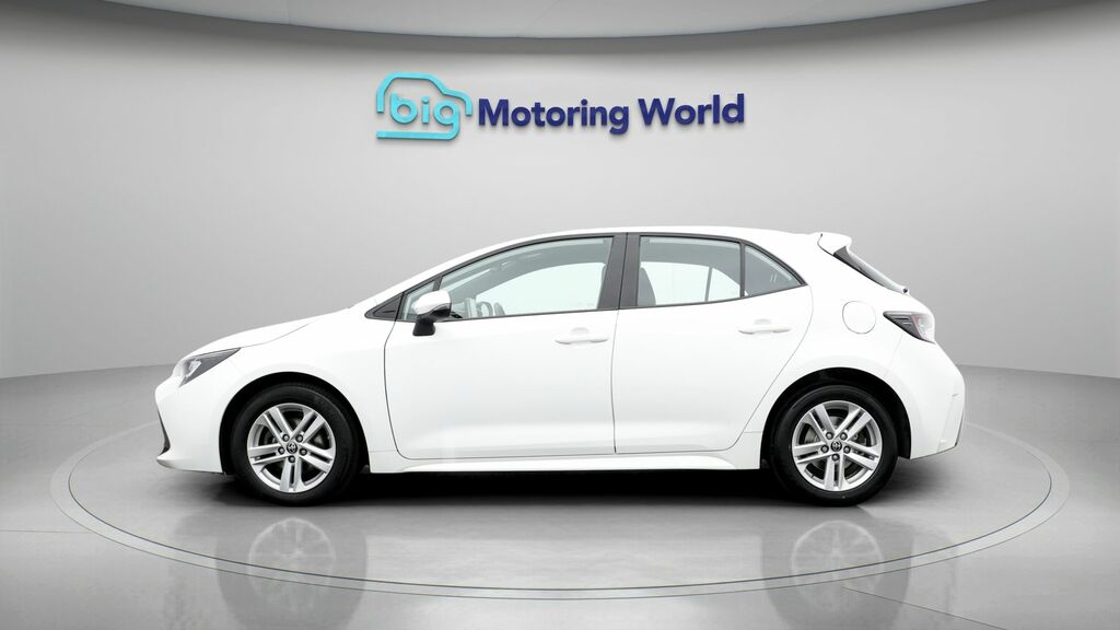 Toyota Corolla Icon LM72VUH White #4