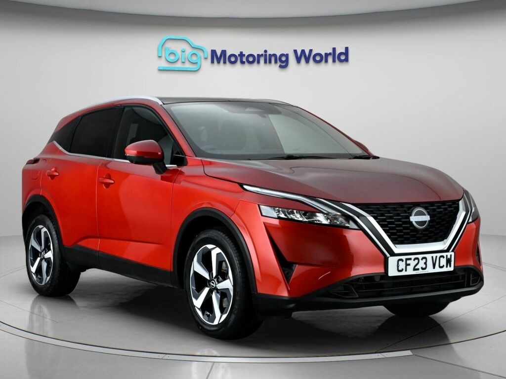 Nissan Qashqai N-connecta Red