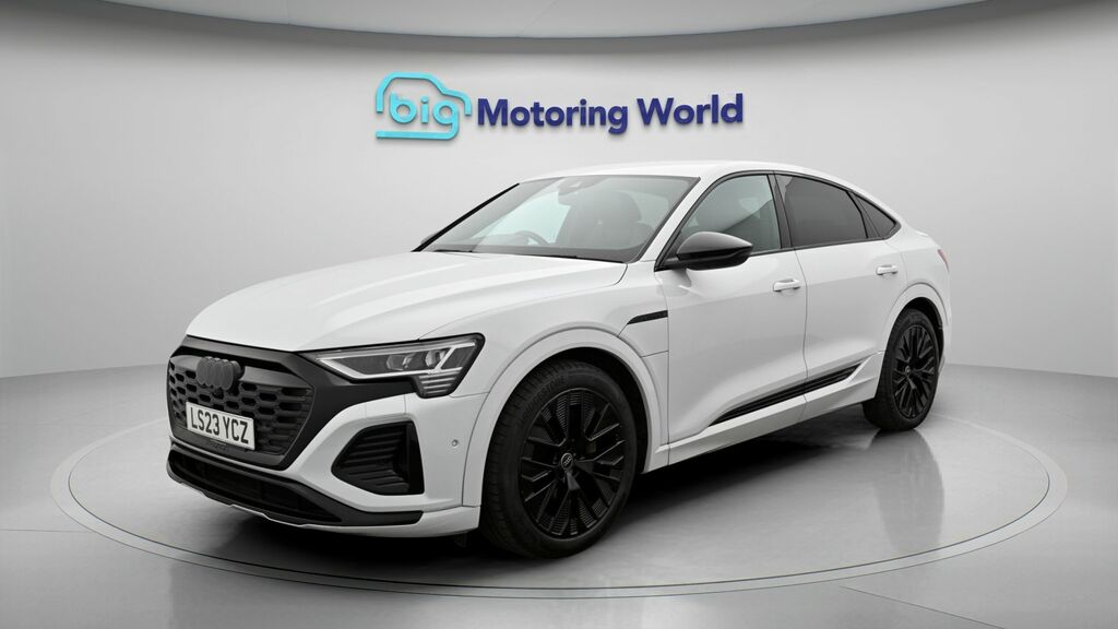 Audi Q8 e tron Black Edition LS23YCZ White #3
