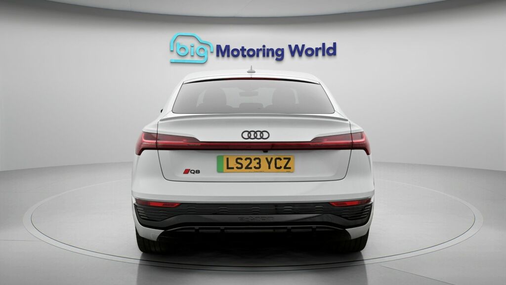 Audi Q8 e tron Black Edition LS23YCZ White #6