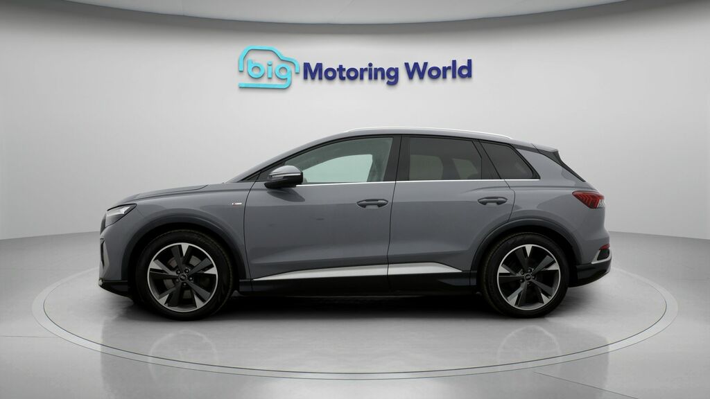 Audi Q4 E Tron S Line VO22NHG Grey #4