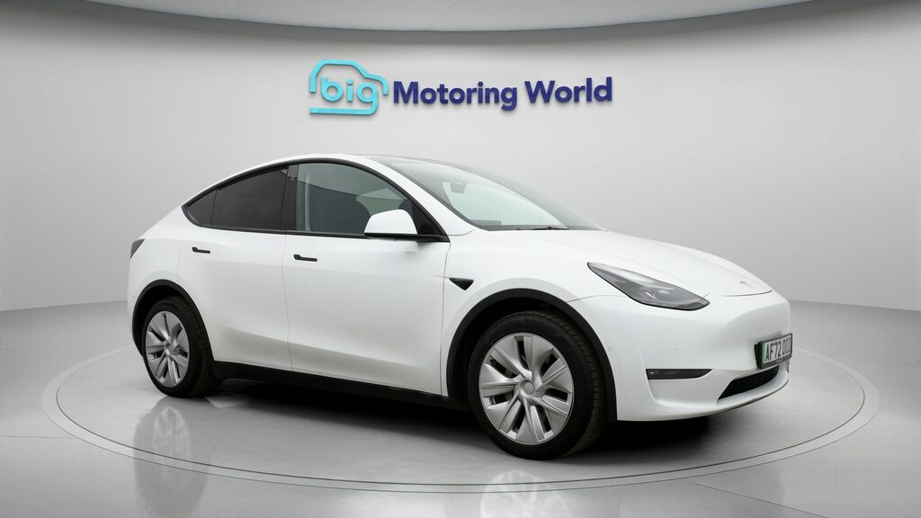 Tesla Model Y Long Range AF72OOD White