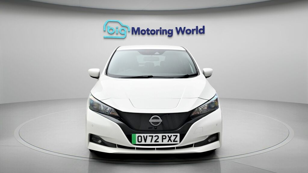 Nissan Leaf N-connecta OV72PXZ White #2