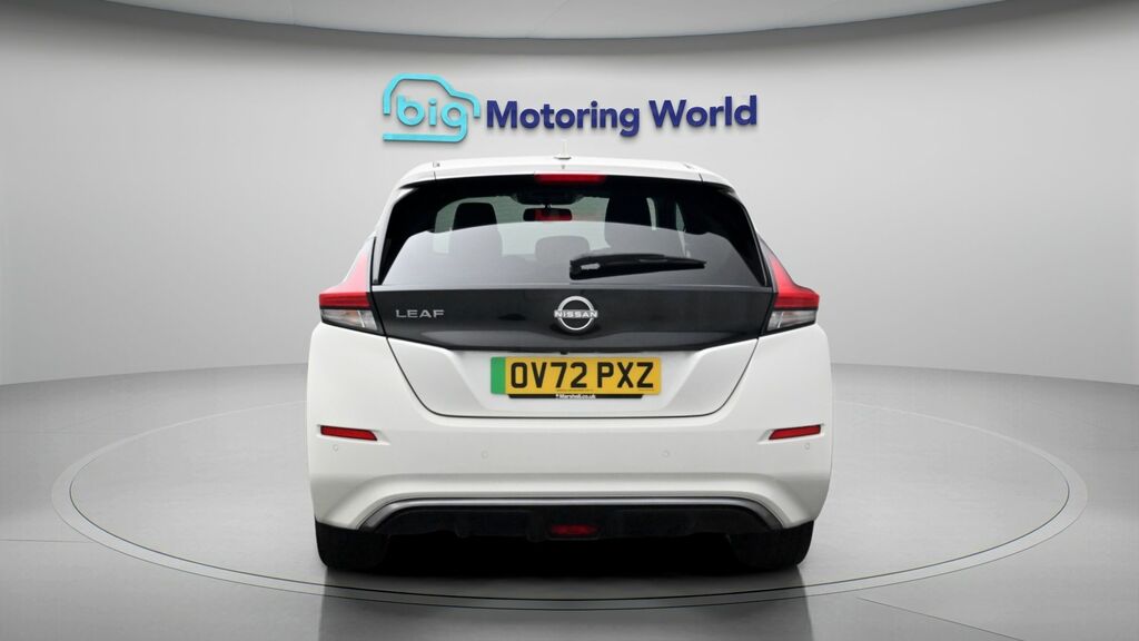 Nissan Leaf N-connecta OV72PXZ White #6
