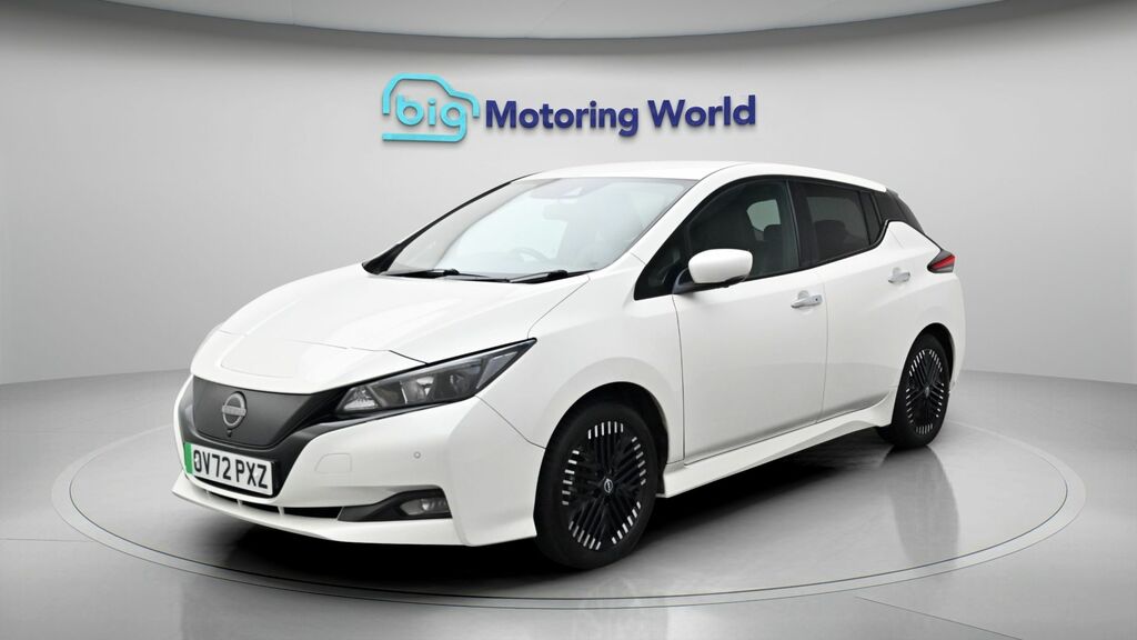 Nissan Leaf N-connecta OV72PXZ White #3