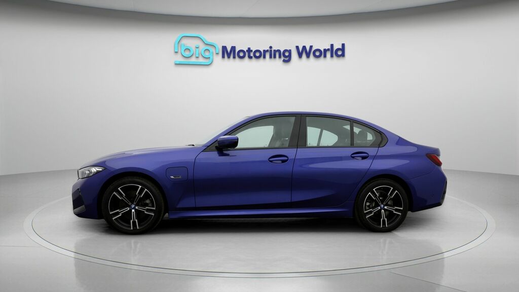 BMW 3 Series M Sport NG23RFZ Blue #4