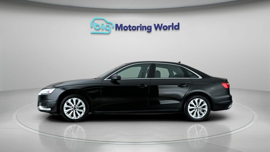 Audi A4 Sport Black #4