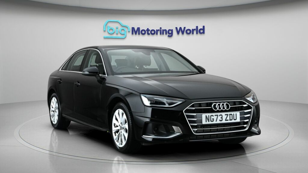 Audi A4 Sport Black