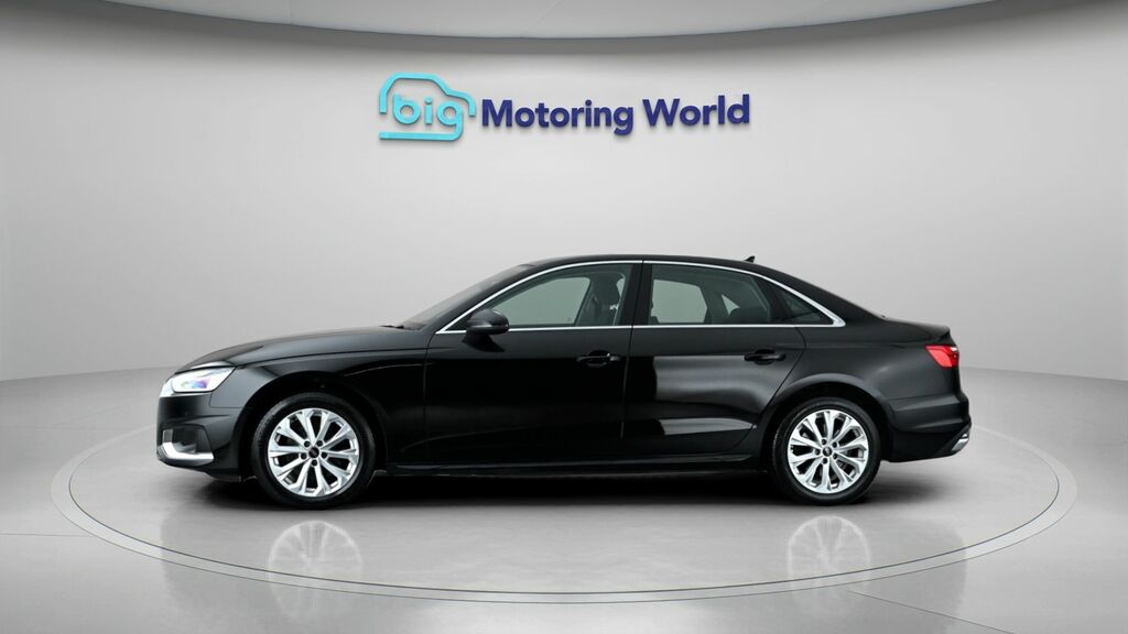 Audi A4 Sport Black #4