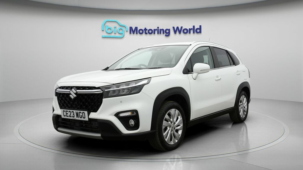 Suzuki S Cross Motion White #3