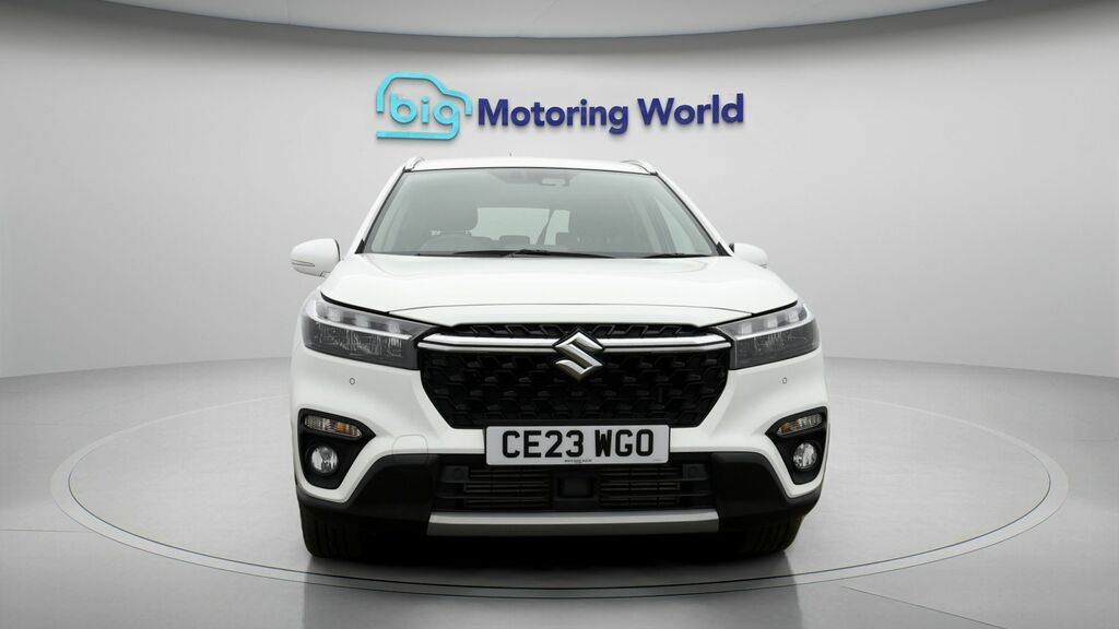 Suzuki S Cross Motion White #2