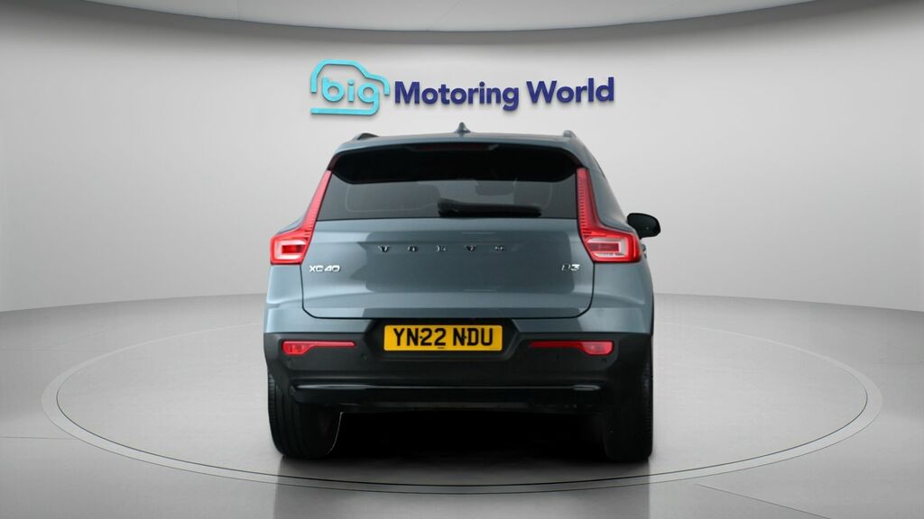Volvo XC40 Plus Dark YN22NDU Grey #6