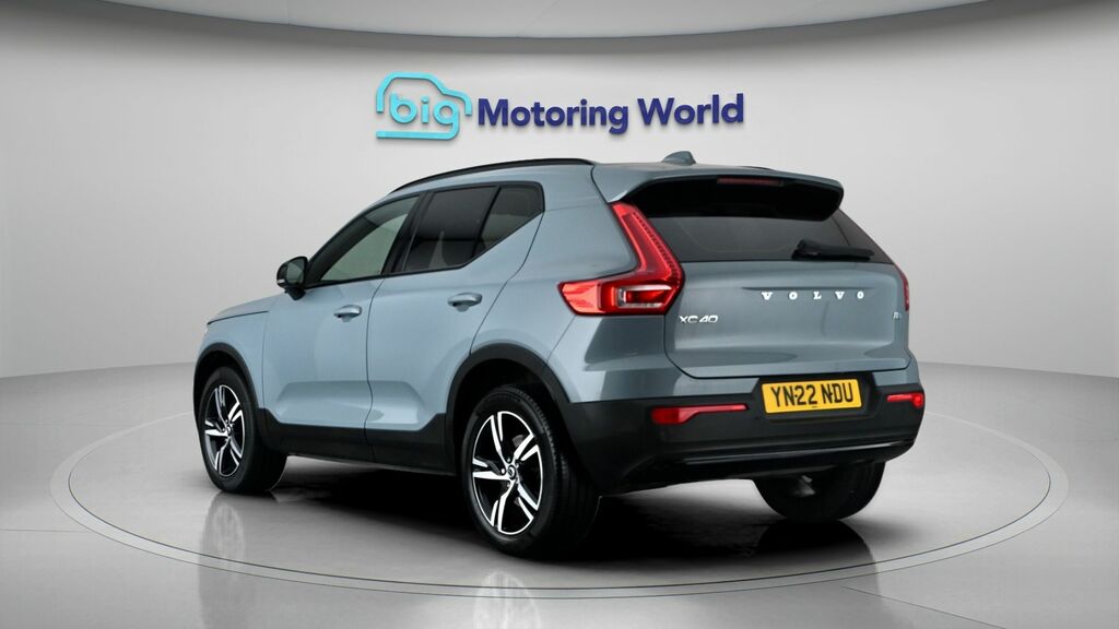Volvo XC40 Plus Dark YN22NDU Grey #5