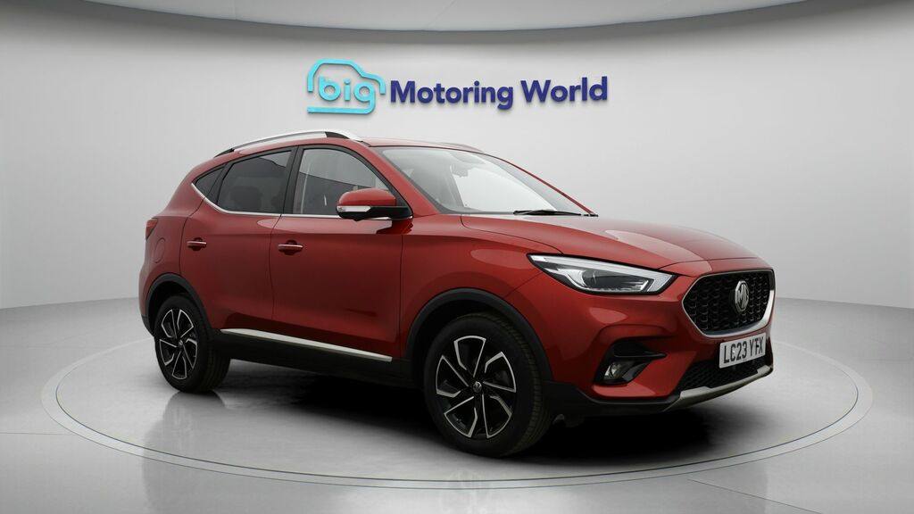 MG ZS Exclusive LC23YTX Red