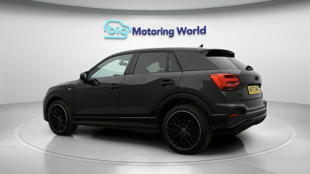 Audi Q2 Black Edition WH73HNT Black #5