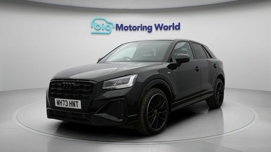 Audi Q2 Black Edition WH73HNT Black #3