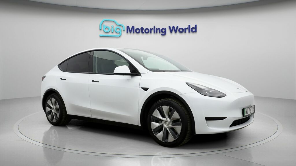 Tesla Model Y Y Model Y Rwd White