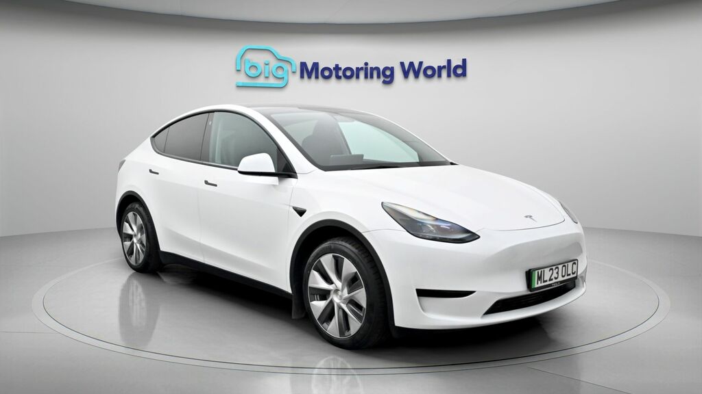Tesla Model Y Y Model Y Rwd White