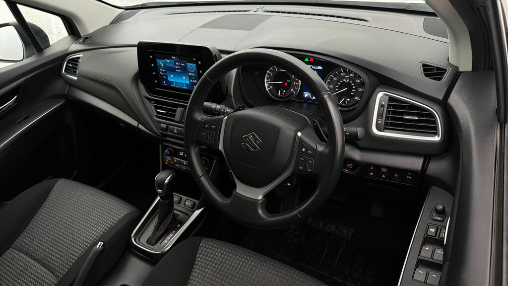 Suzuki S Cross Motion White