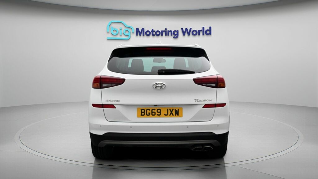 Hyundai Tucson Premium BG69JXW White #6