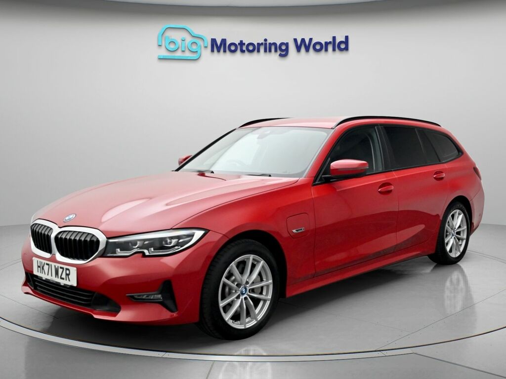 BMW 3 Series Se Pro HK71WZR Red #3