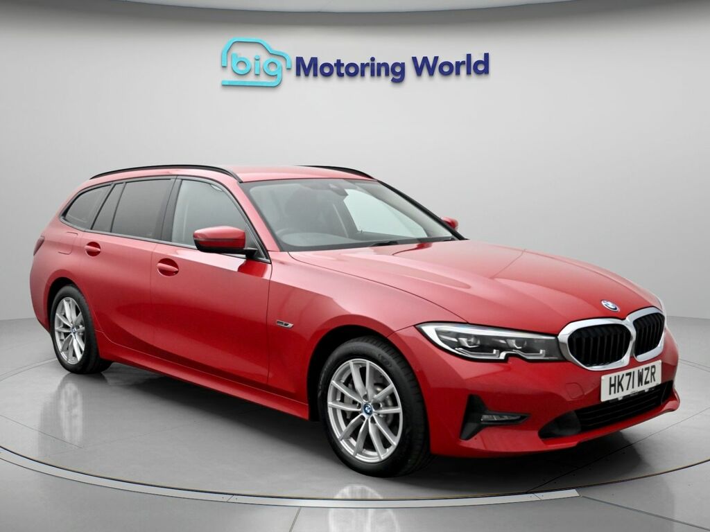 BMW 3 Series Se Pro Red