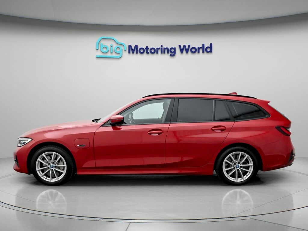 BMW 3 Series Se Pro HK71WZR Red #4